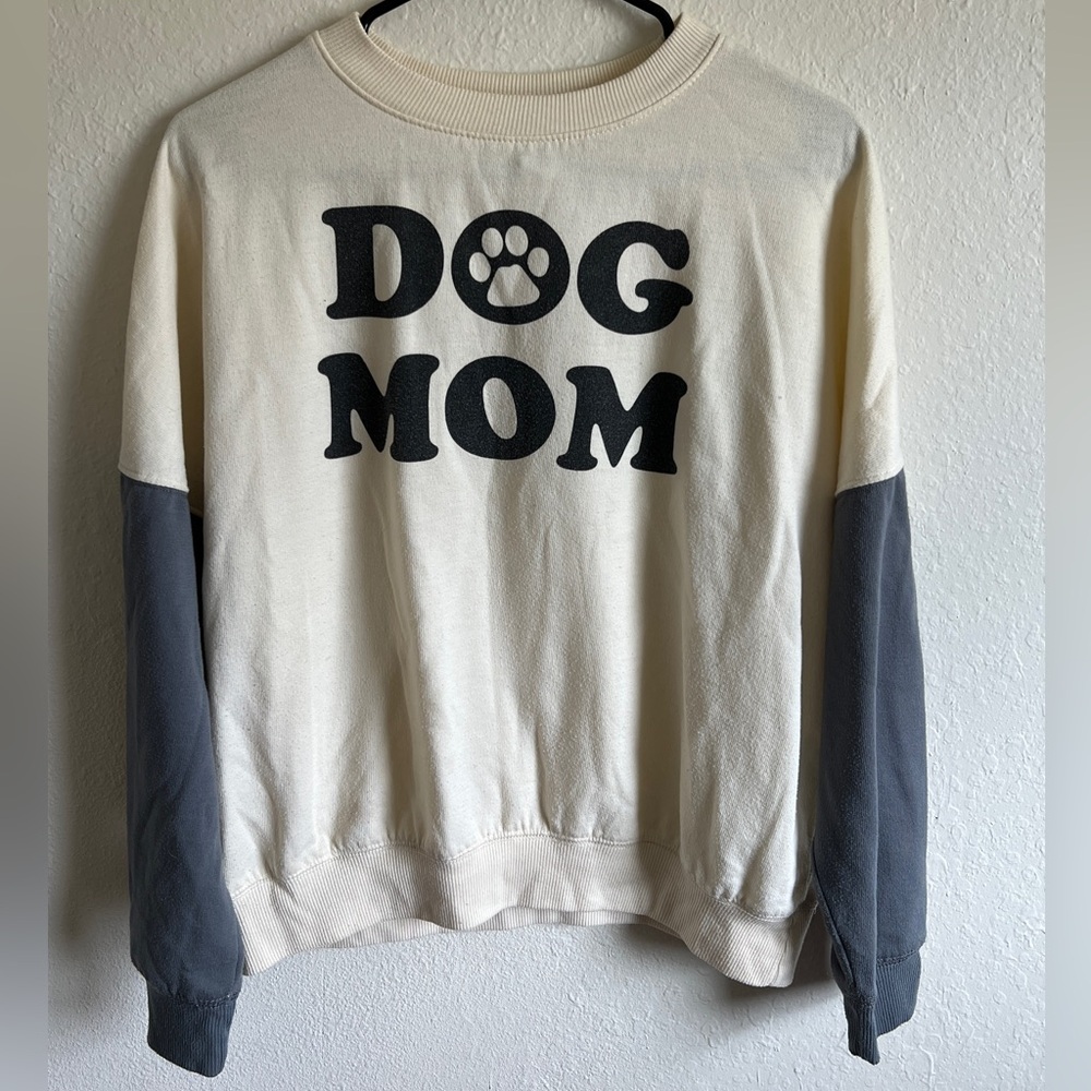 Dog Mom Sweatshirt